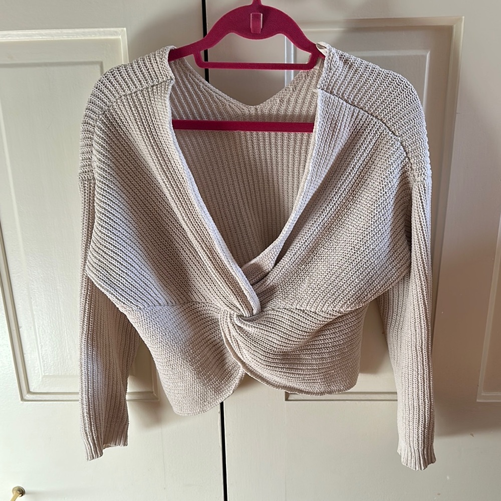 Chic Off-the-Shoulder Cream Sweater with Twist Detail